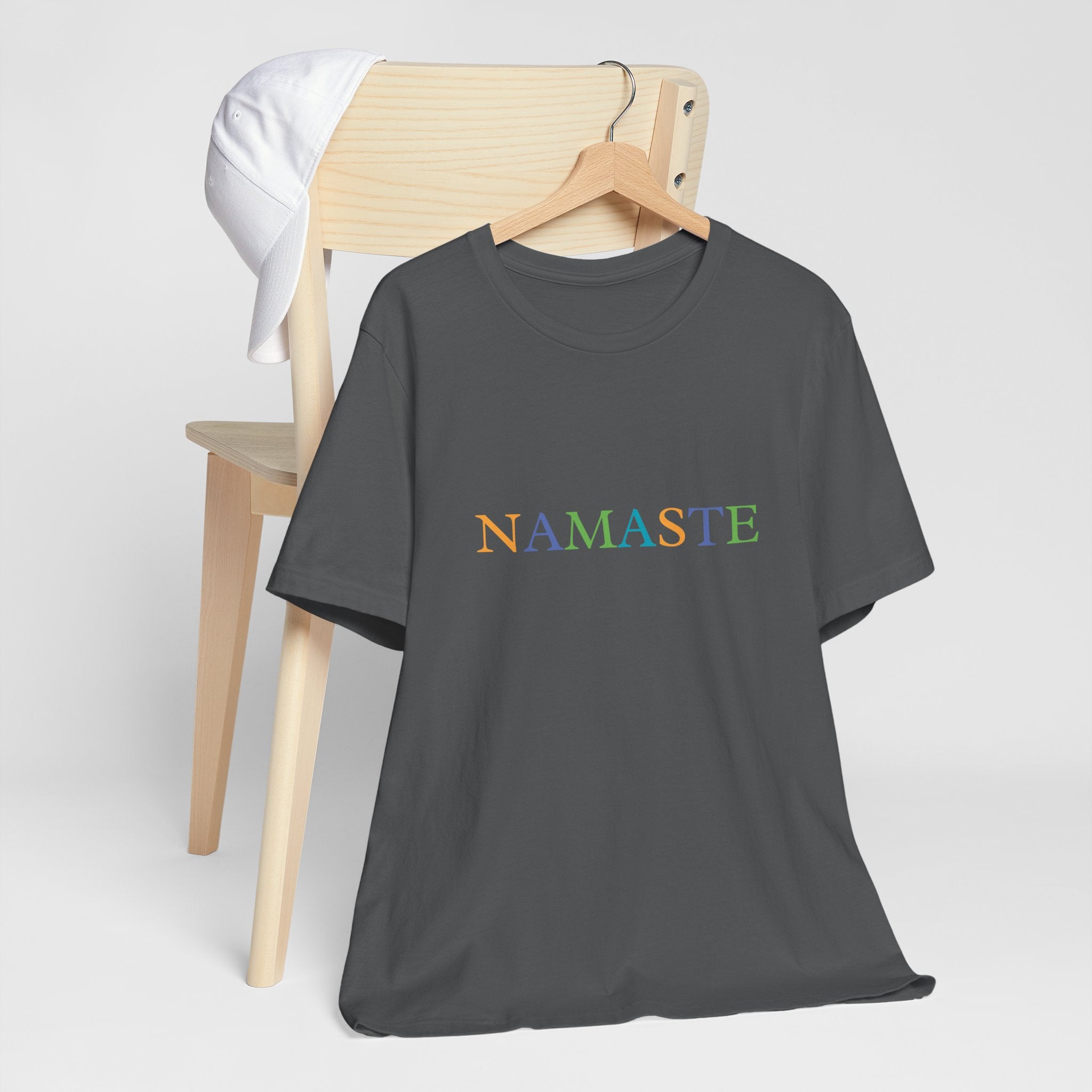Tramunquiero NAMASTE unisex μπλουζάκι με στρογγυλή λαιμόκοψη